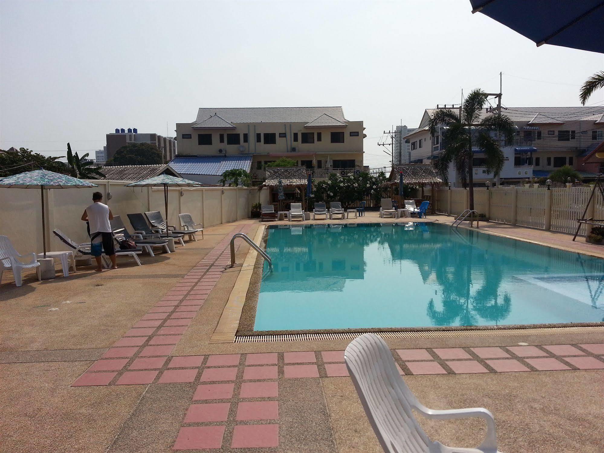 Donkey'S Rest Hotel HHQ Exterior foto